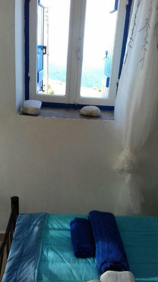 Light Blue Home Folegandros Town Екстер'єр фото